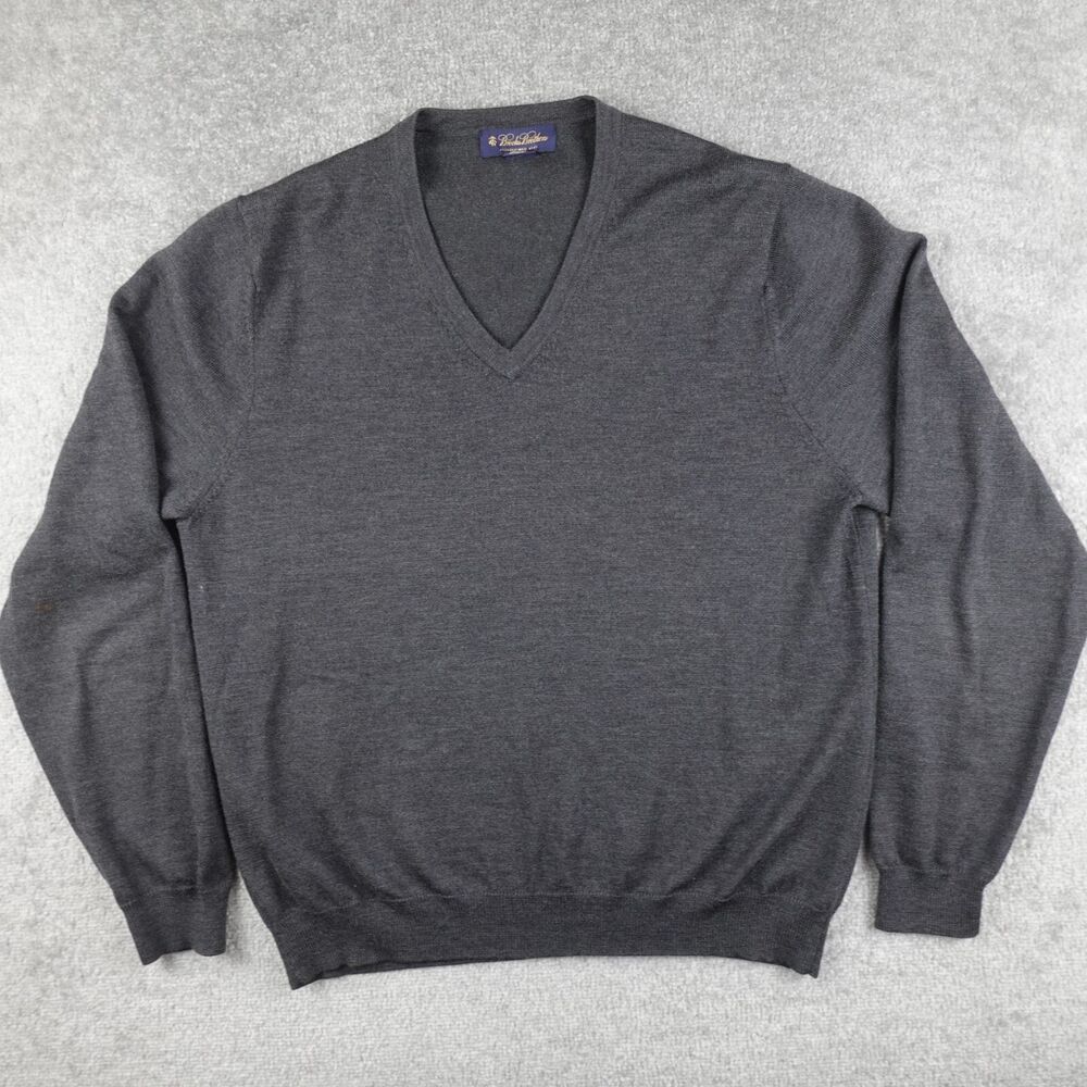 Brooks Brothers Sweater Men M Gray Merino Wool Blend V-Neck Lightweight Pullover